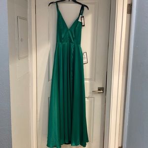 *Brand NEW* Betsy Adam silk dress